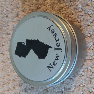 New Jersey Candle in "Tobacco-Vanilla" NEW